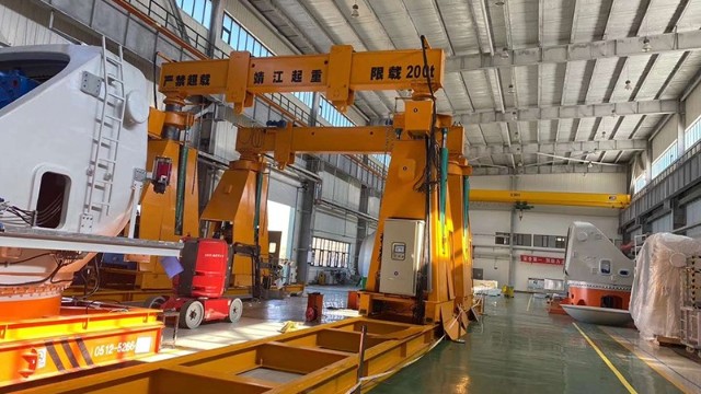 购买液压起重机切勿一味地追求价格